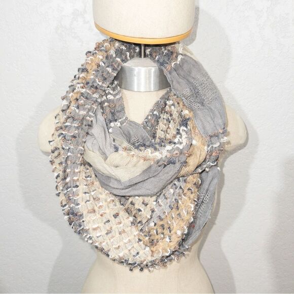 Unbranded Gray & Tan Crochet Textured Infinity Scarf - Picture 1 of 3